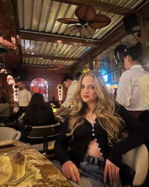 İpek Filiz Yazıcı Instagram - Can I cuddle my arkadash? 🥹