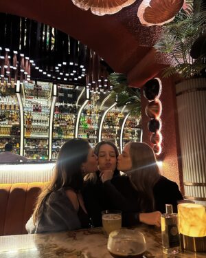 İpek Filiz Yazıcı Instagram - Can I cuddle my arkadash? 🥹