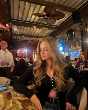 İpek Filiz Yazıcı Instagram - Can I cuddle my arkadash? 🥹