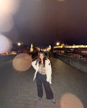 sai Dhanya Instagram - Prague la oru nal✨

 #prague #travel #solo #travelblogger  #europe