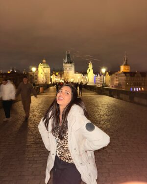 sai Dhanya Instagram - Prague la oru nal✨

 #prague #travel #solo #travelblogger  #europe