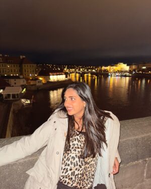 sai Dhanya Instagram - Prague la oru nal✨

 #prague #travel #solo #travelblogger  #europe