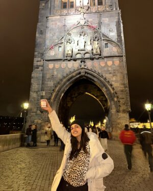sai Dhanya Instagram - Prague la oru nal✨

 #prague #travel #solo #travelblogger  #europe