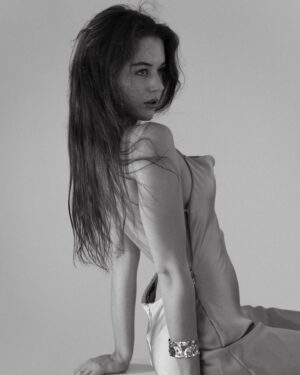 zoelle frick Instagram - Libra Energy 🩶 @ginaartphotography 

#modellife#germanmodel#munichmodel#munich#aestheticshoot#modeling