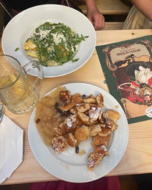 zoelle frick Instagram - Festwochen - Recap 🩷🥨🍻

#kempten#festwoche#dirndl#oktoberfest#dirndlzeit#dirndllove#dirndlliebe#alpenherz#schickeria#bayern#allgäu#allgäuerfestwoche
