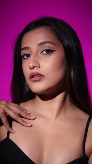 Aashi Adani Instagram - A transition video after really long and but this one was too much fun 🤩 Used my favourites from @maybelline_ind to amp up my look:
🌟 Instant Age Rewind Concealer - 142 (as my contour)
🌟 Fit Me Looser Powder - Medium
🌟 Tattoo Liner - Black

#MNYSawitcoming #MaybellineSawItComing #ad 

How did I do? 🥰