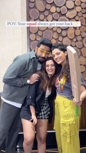 Aashi Adani Instagram - Tag someone who’s always got your back! 😉♥️ Casually hanging with @bachchan & @saiyami - who are awesome btw! Go watch #GhoomerInCinemas on 18th August! #GhoomerChallenge @hopeprodn