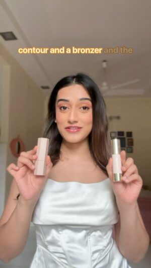 Aashi Adani Instagram - Let’s break it down for you!
Loose Powder vs. Pressed Powder: Loose powder for setting makeup and has a lightweight, smooth finish whereas pressed is for easy on-the-go touch-ups.
Contour vs. Bronzer: Contour is for sculpting and adding shadows while bronzer adds warmth and glow to the face.
Setting Spray vs. Fixing Spray: Setting spray locks makeup in place while fixing spray prevents melting and smudging. Did you know this? 👀