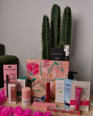 Aashi Adani Instagram - #MAMA DIWALI GIVEAWAY worth ₹40,000🪔 (CLOSED. Winners - @miss_rajput6300 @anouska_verma @richa_gupta77 @aaastha_1107)

4 of you can win these beauty hampers full of our favourite products 🥳

All you need to do is:
1) Follow @mridul_sharmaa @alfiyakarimkhan_ @manasi_mau1 @aashiadani
2) Subscribe to our YouTube channels (links in bios)
3) tag 3 friends and leave ✨ in the comments 

DO NOT send messages/emails asking us to make you the winner, it will lead to disqualification from the giveaway.

4 winners will be announced on 30th of November, 2024!
Best of luck 🥳🥰 🤞

#diwaligiveaway #beautygiveaway #mumbaigiveaway #entertowin #giveawayindia #trendelitee