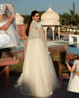 Aashi Adani Instagram - Bridesmaid reporting on duty! PS. Scroll to the last photo🤣😋 What do we think of this look?🥰

Wearing @couturebyniharika