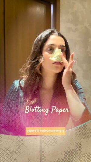 Aashi Adani Instagram - Beauty in unexpected areas: Ep. 04
Here’s how to refresh your makeup after a long day using 3 products only! 😍🎀