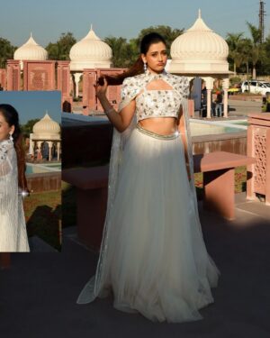 Aashi Adani Instagram - Bridesmaid reporting on duty! PS. Scroll to the last photo🤣😋 What do we think of this look?🥰

Wearing @couturebyniharika