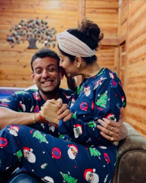 Abhidnya Bhave Instagram - I had just heard “when you fall in love with the right person, you will fall in love with him all over again everyday!”.

Thank you for making me feel what it actually means!!!!🥹❤️🧿✨🤗

Happiest anniversary MY SARVASWA PAI❤️ . May god bless you with good health🧿🥰, because bakichya goshtinsathi  MAIN HOON NA😛