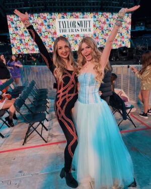 Addy Miller Instagram - and if you’re missing me… i’m a little busy at #TorontoTSTheErasTour

#TSTheErasTour @taylornation @taylorswift #SelfTitledEraTSTheErasTour