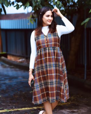 Aditi Ravi Instagram - 🤎🤎🤎

#😊 #smile #instagram