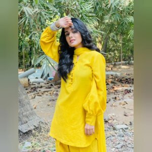 Aditi Sanwal Instagram - Just like the sun, this Makar Sankranti, may you rise high with success ☀️🪁🌟

#makarsankranti #sun #rise #success #risehigh #positivevibes #aditisanwal #livelovelaugh #celebratelife #behappy #optimistic #staypositive #dream #dreamhigh #believe