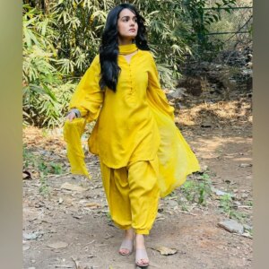 Aditi Sanwal Instagram - Just like the sun, this Makar Sankranti, may you rise high with success ☀️🪁🌟

#makarsankranti #sun #rise #success #risehigh #positivevibes #aditisanwal #livelovelaugh #celebratelife #behappy #optimistic #staypositive #dream #dreamhigh #believe