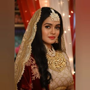 Aditi Sanwal Instagram - Throwback to one of my fav looks of #Meera from #deewani !!!
P.S: Low-key proud of my figure 👑

#pictureperfect #pictureoftheday #instagood #instagram #meera #deewani #dangaltvchannel #aditisanwal #livelovelaugh #lookbook #indianlook #goldenglow #goldenvibes #loveindian #royal