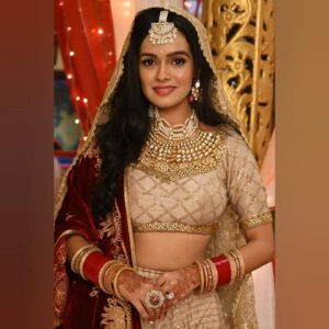 Aditi Sanwal Instagram - Throwback to one of my fav looks of #Meera from #deewani !!!
P.S: Low-key proud of my figure 👑

#pictureperfect #pictureoftheday #instagood #instagram #meera #deewani #dangaltvchannel #aditisanwal #livelovelaugh #lookbook #indianlook #goldenglow #goldenvibes #loveindian #royal