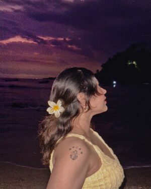 Aditi Shrestha Instagram - postcards from bali 💛🐚🌊 
#beachbum