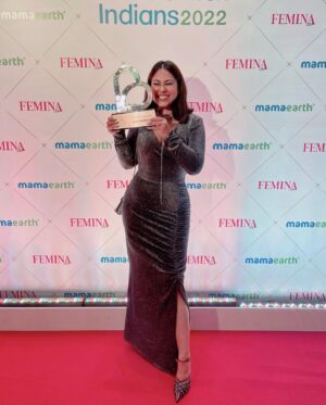 Aditi Shrestha Instagram - we👏🏼here👏🏼to👏🏼win👏🏼 
~ honoured & beyond grateful to be acknowledged by @feminaindia @mamaearth.in for the #CreatorsForGood Beautiful Indians 2022 Award For Body Positivity & Mental Health 🏆 

This is yours #QuirkySquad 💜 
#quirkyinmumbai