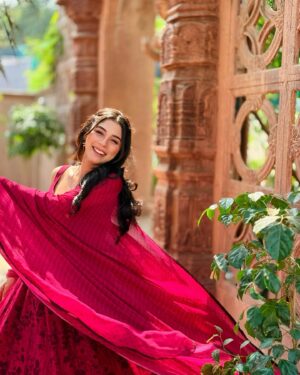Adrija Addy Roy Instagram - Raahi ♥️

#Anupama everyday at #10pm only on @starplus 

#Raahi #AdrijaRoy #GratefulHeart #anupamaa #starplus 
#NewLife #ThuThuThu .