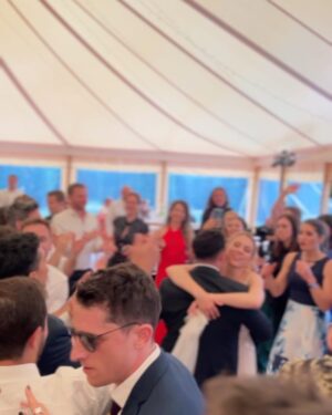 Agustina Cordova Instagram - No lo supero 🥹🇫🇷

Ya volvimos, pero no subí este carretito del amor que lo mercere, la vida es mejor con amigos definitivamente!

cuarta vez en Paris pero esta vez con bebita en la panza y quedó para siempre en el cajón de los recuerdos 
🥹💕🤰🏻🥖🇫🇷