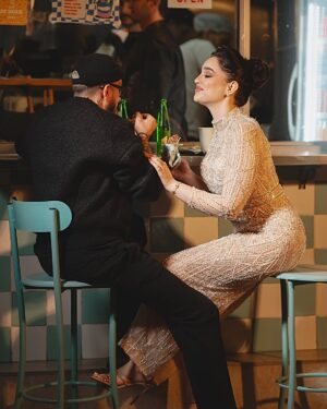 Ahlem Fekih Instagram - Celebrating love in our own way 🥰🥰🍔🍔🍔♥️♥️
Wearing @noura_haute_couture 
MUA/Haïr @rim_bl & @soumayajouini_hair_style 
Taken by the one and only @cherifouali
@jewelry_fakhfakh_aslam 
Happy valentine’s day everyone 😘😘