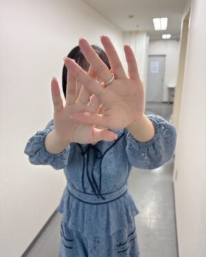 Ai Kayano Instagram - マネージャーが写真を撮りすぎる📸inふれる舞台挨拶（茅）

レースワンピース
@idem__official 

イヤリング
@osewaya_official