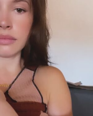 Aimee Kelly Instagram - no more wig changes for 2025