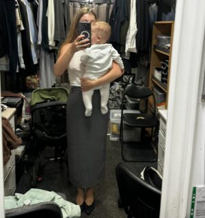 Aimee Kelly Instagram - 🐚 Blonde era courtesy of @hairbystephsoho @rickyandthe64 

🐚 Bathroom secrets @tanyaburr 

🐚 Dinner with Estèe Lauder x Harrods 

🐚 Costume fittings with baby boy 

🐚 I have officially been carrying or breastfeeding a child for over 3 years so trust me when I  tell you how important it is to look after your posture during this time. @iltutto sent me their Lulu chair and it is the cosiest, supportive cloud I wish I knew about it earlier. Glider over rocker 4 sure. We feed, sleep, read and are all round obsessed. 

🐚 Cosy Sunday mornings with uncle bobs & gussy @boobylock @agusta.woods

🐚 the Mt tape will always come thru whilst living at a hotel 

🐚 @longchamp uniform ft baby girl @loisbarkerr
