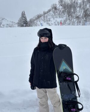 Aina Yamada Instagram - .

今季初スノボ🏂
楽しかったです

お友達へ
下手だけど行きたいです

#スノボ #筋肉痛との戦いが始まる 
#雪国育ちなのに寒いの苦手
#着込み過ぎて暑いを毎回やる
#学べ