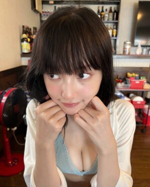 Aina Yamada Instagram - .

11/5(火)発売
週刊プレイボーイ 47・48号に出演します🐬🫧‪
初週プレさ～ん❣️お邪魔します❣️

今回はかなり体を作りこんで挑みました
オフショットチラ見せです🫶🏻

そしてぇええ〜
デジタル写真集も発売されます！
今回とんでもな、ページ数です！
ハイライトから購入出来ます🦢🎀

#週プレ #グラビア