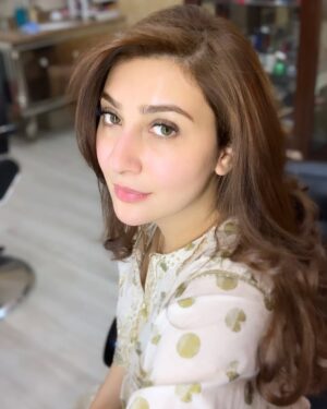 Aisha Uqbah Malik Instagram - Cut-color-blowout @faizas.salon 💕