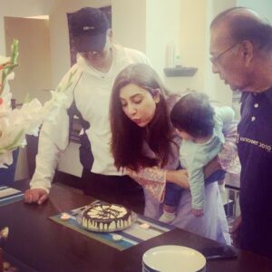 Aisha Uqbah Malik Instagram - Baby M helping me blow out the candles 😍😍😍Overwhelmed with all the birthday love guys!!! Thank you all so much! Ill try to read and respond to every one of them❤️❤️❤️