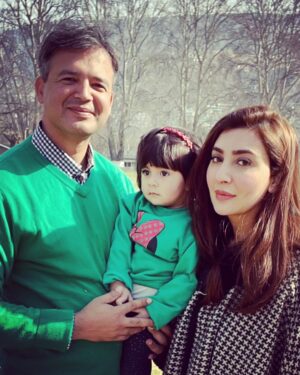 Aisha Uqbah Malik Instagram - Singled out.... 😔🍀#colorcoordinatedbabaandbeti #thelastofwinters
