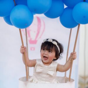 Aisha Uqbah Malik Instagram - A HUGE shout out to @markyourdayevents for putting together this set up for us overnight, it was absolutely beautiful and exactly how we wanted it. We couldn’t celebrate Mahnoors 1st birthday the way we had planned to due to the ongoing Pandemic so we decided to put this little set up together which included everything she absolutely loves ie: balloons balloons and some more balloons 😊 she had the best time ever while @coffee_cloud_photography captured it all for us. Thank you so much for making us all so comfortable in front of the camera and above all THANK YOU for dealing with all of our privacy restraints.  You guys are definitely the most thorough and professional team out there and i cant wait to plan my next event with the both of you!📸 @coffee_cloud_photography