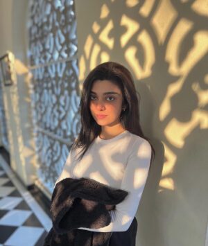 Aisha Zafar Khan Instagram - Be the light