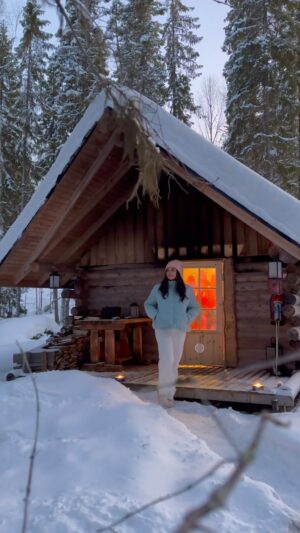 Aisha Zafar Khan Instagram - The peacefulness of the forest and the beauty of the snow made for a magical escape from reality.” ❄️🌲🏠 

.
.
#cabinlife #winterwonderland #snowscape #magicalmoments