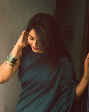 Aishwarya Lekshmi Instagram - பொங்கல் பண்டிகை உங்களின் வாழ்க்கையில் தெய்வீக ஆசிகளால் நிறைந்த அமைதி, மகிழ்ச்சி, ஆரோக்கியம், செழிப்பு என அனைத்தையும் கொடுத்து, உங்கள் எதிர்காலம் ஒளிரட்டும் ✨✨🌾🌾🌾🌾🌾🌾✨✨✨ 

Happy Thai pongal & Makar Sankranthi to my dearest fam here on the gram. May this year be magical for you and your family✨

Captured this for #Maaman pooja, and it has been almost 30
days of shoot now, cant wait to get back to Tiruchirapalli to complete filming.. 
Simultaneously shooting for #SambharalaYettigattu as well and cant wait to share more about both these stories to the world . Hoping to do more of what i love and entertain myself (very imp you see 🫣) and all of you this year. God bless us all in abundance✨✨✨ 

 Postcard from the past photographed by Aakash ( @stills_akash_balaji )and Wearing @neela_by_anuvardhan assisted by @aishwarya.venumbaka