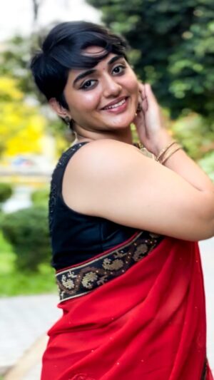 Aishwarya Murali Instagram - Ude Ude Tere Peeche Jaaye ❤️✨
.
.
.
.
#viralreel #reelitfeelit #reelkarofeelkaro #explorepage✨ #explorepage #explorefeed #explorepageready #pixiecut #shorthairgirl #shorthair