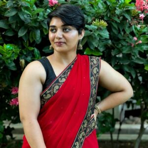 Aishwarya Murali Instagram - There's a shade of red, for every woman ❤️
.
.
.
#sareelove #sareelover #redsaree #red #sareefashion #sareestyle #explorepage #explorepage✨ #explorefeed #trendyhair #trending #chennai #tamilponnu #saree