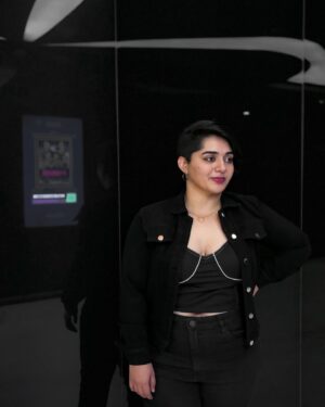 Aishwarya Murali Instagram - Serving looks, one slide at a time 🔥🖤
.
.
.
.
#blacklove #blackdress #blackwidow #pixiecut #pixiehaircut #shorthairgirl #trendinghairstyles #explorepage✨ #explorepageready #explorefeed #trendingpost #reelinstagram #bengaluru