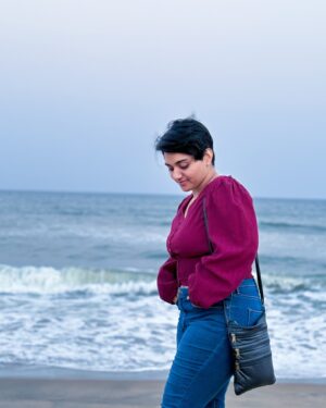 Aishwarya Murali Instagram - me & beaches, a forever fairy tale 🌊❤️
.
.
📸 @thisisnoahstalk 
.
.
#beaches #beachlove #beachgirl #explorepage #explorepage✨ #trendingnow #trendingpost #explore #chennaibeach #ecr #pixiecut #shorthair