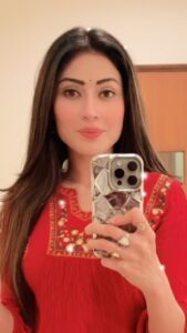 Actress Aishwarya Raj Bhakuni HD Photos and Wallpapers December 2024