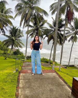 Aishwarya Raj Bhakuni Instagram - Favourite place   favourite weather = ✨💃🏻❤️
.
#beachvibes #rainyday #travel #cute #followers #beauty #trending #picoftheday #lifestyle #viral #explore #motivation #photoshoot #instamood #instapic #girl #naturephotography