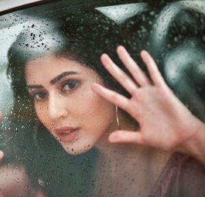 Aishwarya Raj Bhakuni Instagram - ✨ 🌧️
.
#monsoon #rain #raindrops #girl #love #fashion #photooftheday #photography #loveyourself #beauty #beautiful #nature #happy #loveislove