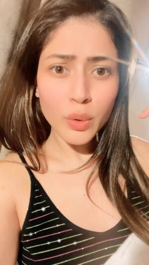 Aishwarya Raj Bhakuni Instagram - #reelitfeelit #reelkarofeelkaro #trendingreels #viralvideos #funnyvideos #loveyourself #explorepage