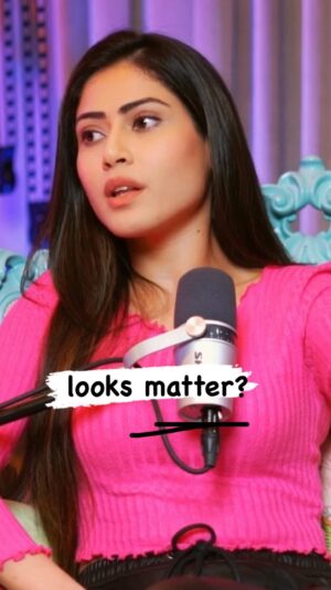 Aishwarya Raj Bhakuni Instagram - What do you prefer? Looks or personality?
.
#reelitfeelit #trendingreels #viral #viralvideos #podcast #lifelessons #trending #explore