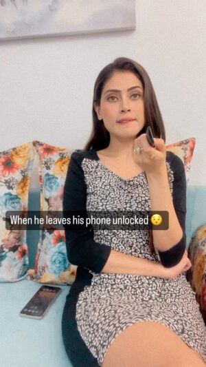 Aishwarya Raj Bhakuni Instagram - Happened?🥲
.
#reelitfeelit #reelkarofeelkaro #trendingreels #viralvideos #funnyvideos #viralreels #trending